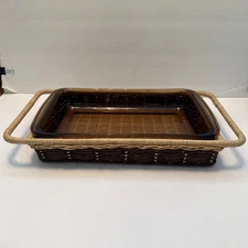Vintage Pyrex Amber Casserole Dish (232-N) In Wicker Basket 11” X 7”
