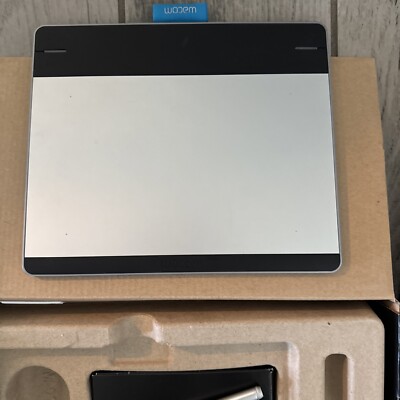 Wacom Intuos CTH-480 Touch Graphics Tablet with Different Bamboo