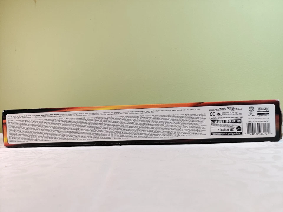 NASCAR Racing Hot Wheels Darrell Waltrip 2001 Transporter Tribute 1:64 Diecast Foto 3 de 4