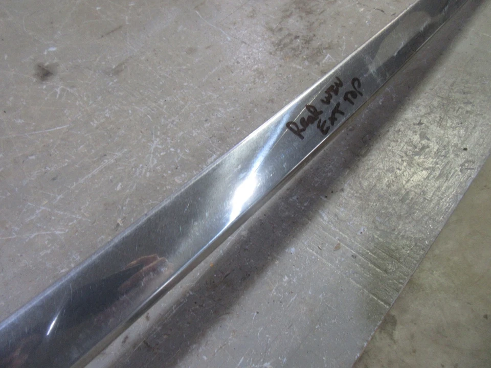 Ford Custom 300 1959 sedán de 2 puertas exterior ventana trasera moldura superior pieza Foto 3 de 4