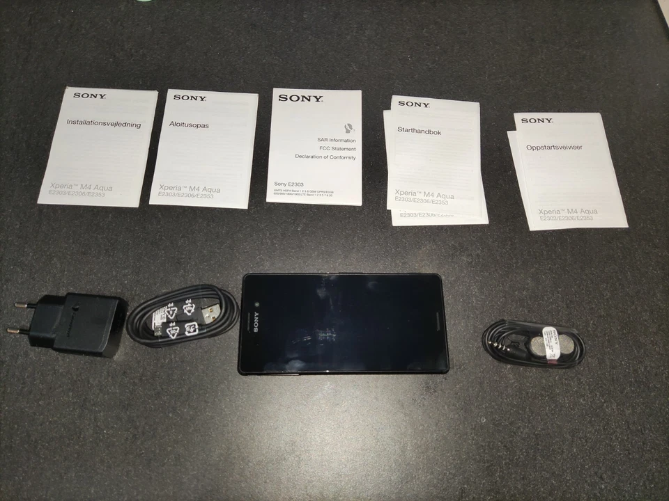 Sony Xperia M4 Aqua nero E2303 8GB espandibile a 200GB (micro SD) IP68 radio FM - Immagine 2 di 3