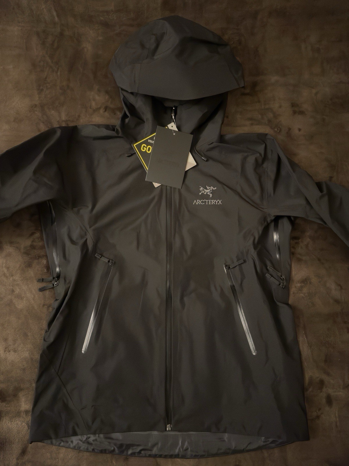 Arcteryx Beta LT Jacket Mens Black Size M Gore Tex Raincoat Windbreaker Jacket image 4