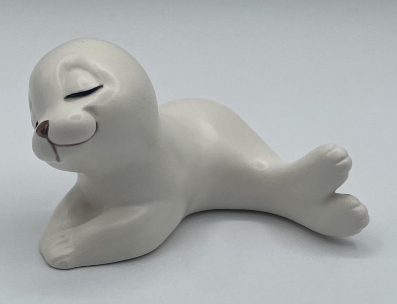 Vintage Oxford Mexico Smiling White Sea Lion Figurine Art Pottery