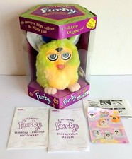 Furby. Kiwi Lime Green Furby 70-800 Tiger Electronics 1998. Original Box 