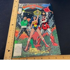 Wonder Woman Comic Book Invasion First Strike Extra DC Comics 1995