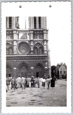 Vtg B&W Snapshot Notre Dame Cathedral Paris France Crowd Tourists Deckle Edge