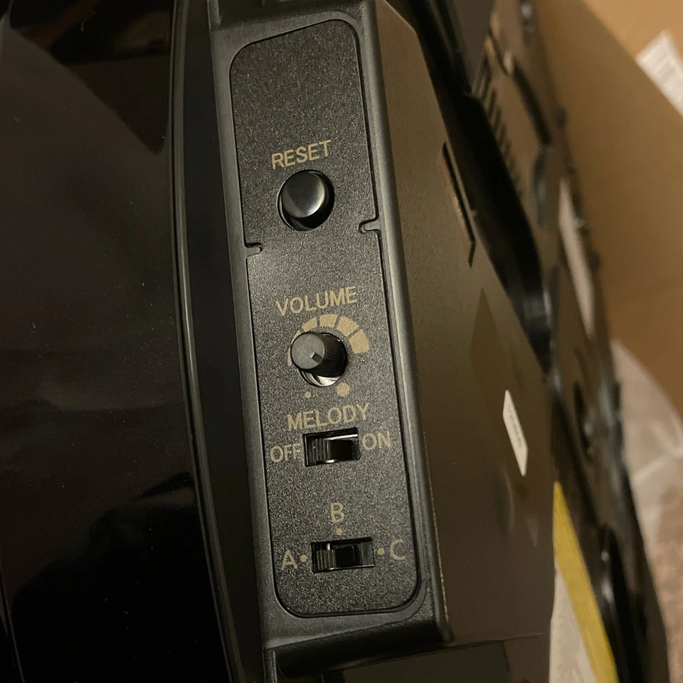 Rhythm Chronograph HD BLACK & CHROME Musical Motion Gears Wall Clock 4MH886WU02 - Image 4 of 4