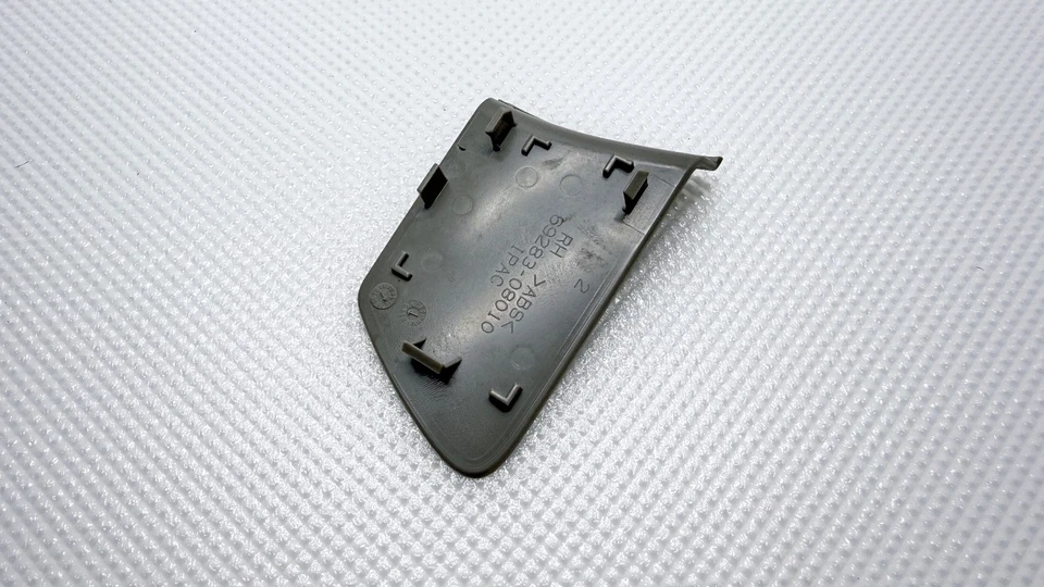 Cubierta de perno de manija interior puerta derecha Toyota Sienna 2011-2014 69283-08010 OEM Foto 4 de 4