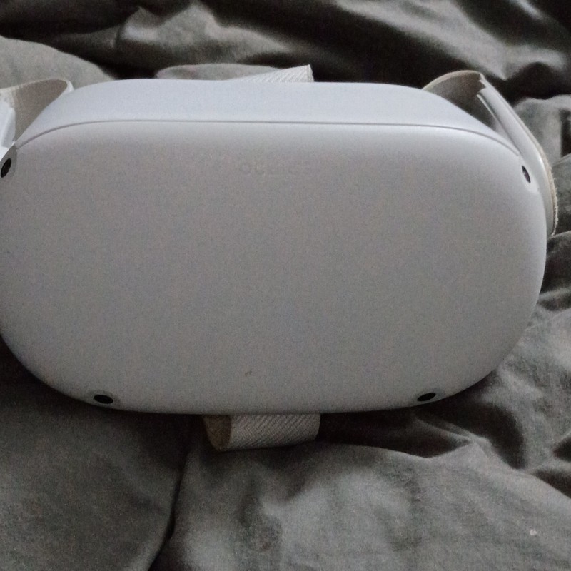 oculus quest 2 headset