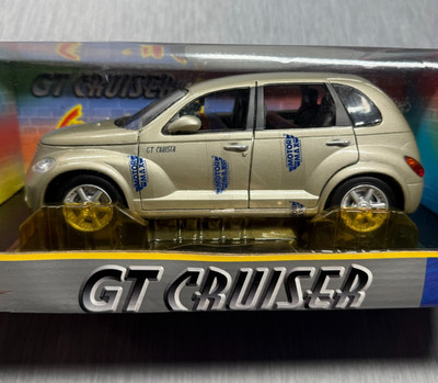 Chrysler GT Cruiser PT Cruiser Light Silver diecast modelcar 73107 Motormax 1:18