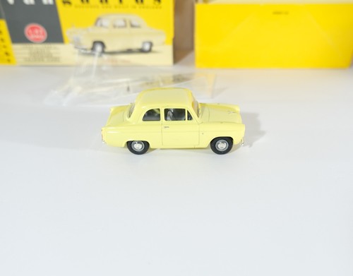 Vanguards VA21000 1953 Ford 100e Anglia Conway gelb Kastenmodell Diecast Auto A1 - Bild 6 von 8