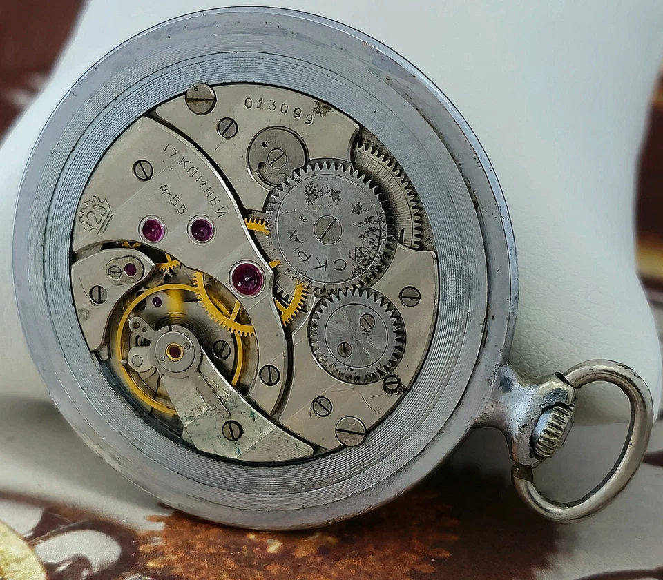 Vintage Pocket Watch  ISKRA 1955 year USSR VERY RARE SOVIET Watch MOLNIJA 3602 - Image 3 of 4