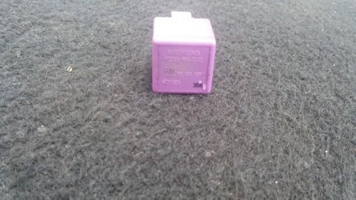 90494959 Relais, Arbeitsstrom v23134-b55-x342 358 Opel Vectra DE235306-41