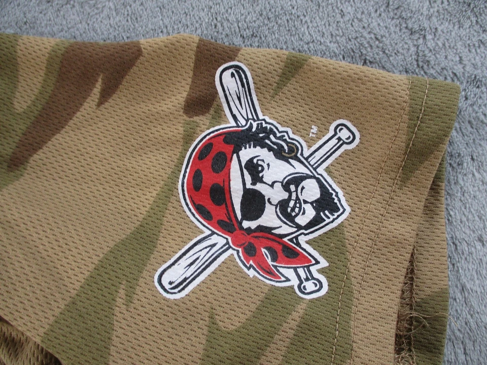 Pittsburgh Pirates Baseball Jersey Youth XL Camo Tan 22 MLB Andrew McCutchen - Image 3 of 4