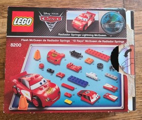 LEGO Cars: Radiator Springs Lightning McQueen (8200) complete w/manual and box