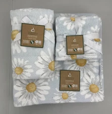 Deborah Connolly 8-Piece Set Blue with White Daisies Bath Hand & Washcloths NWT