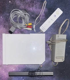 Nintendo Wii Console Lot (RVL-001) w/ Wiimote & Sensor Bar , Cables  (White)