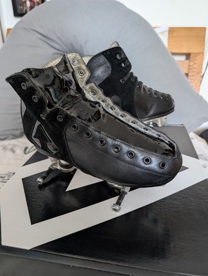 Antik AR1 Roller Derby Skate UK 4,5 auf Pilot Falcon Plate 5,75