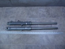 1980 Yamaha XS400 Special Y164-2) left and right front fork suspensions set