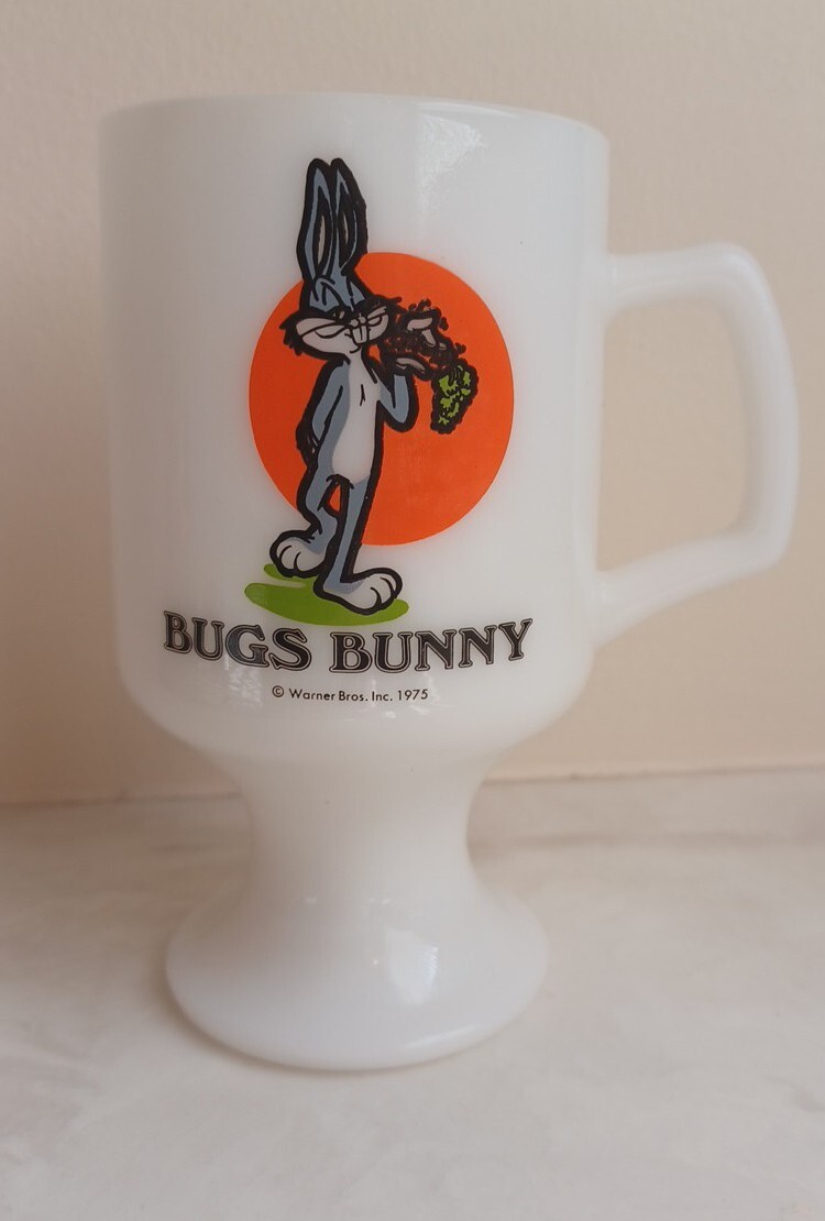 Vintage Bugs Bunny Milk Glass Pedestal Mug Marriott's Great America 1975