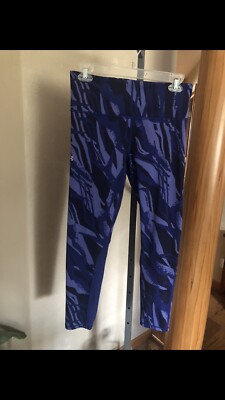 Womens Under Armour Breathelux High Rise Printed Leggings Size MD/M EUC