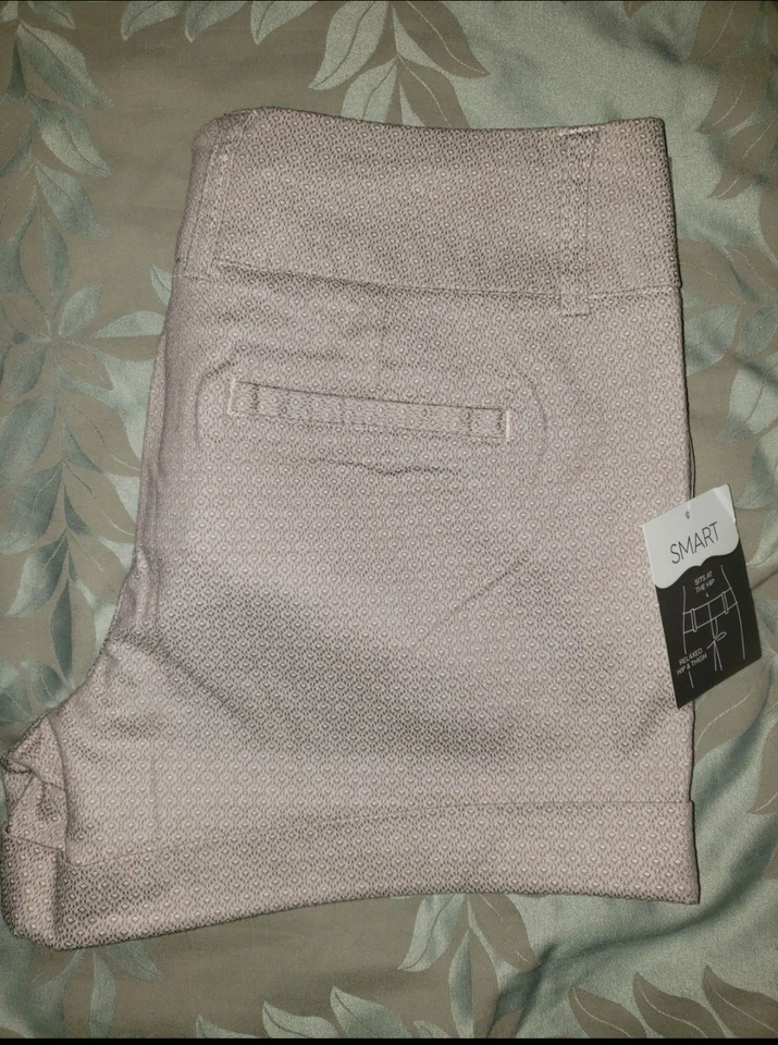 Shorts femininos bronzeados Maurices tamanho 9/10 - Imagem 2 de 4