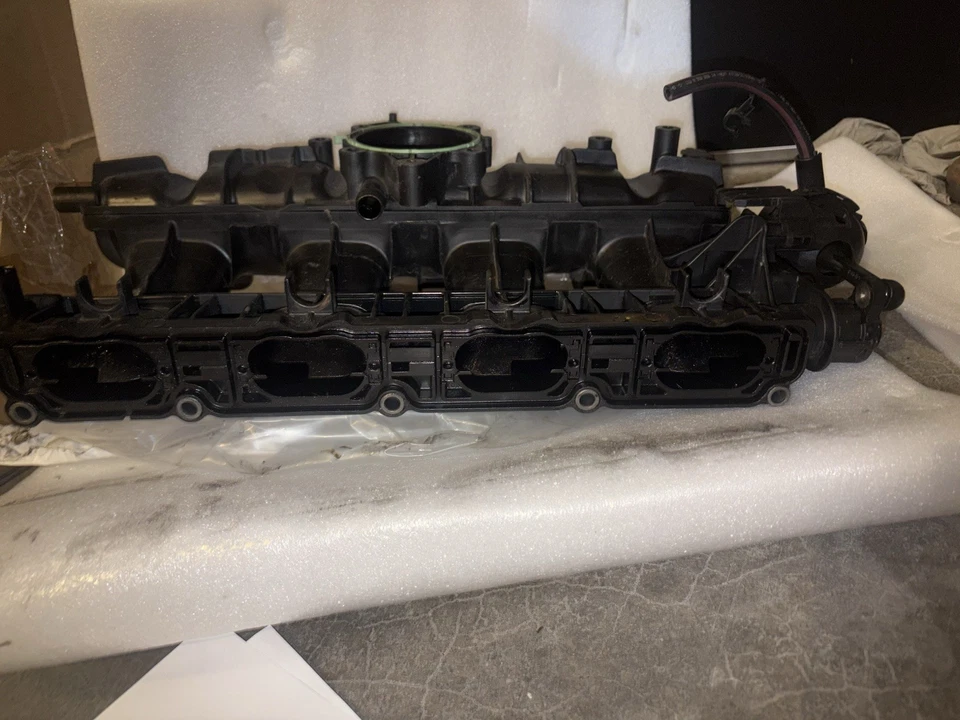 Colector de admisión y sensor para Audi A4 A5 A6 Quattro Q5 2007-2013 2,0 L 06H133201AT Foto 2 de 3