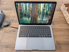 Apple MacBook Pro 13 2019 Touch Bar i5 2.4GHz 8GB 256GB Space Grey (A1989)