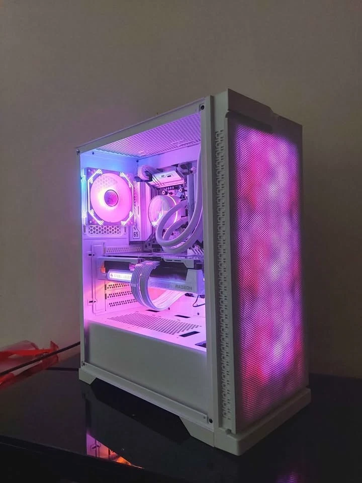 ¡Construye tu propia PC para juegos/estación de trabajo! | Leer descripción Foto 4 de 4