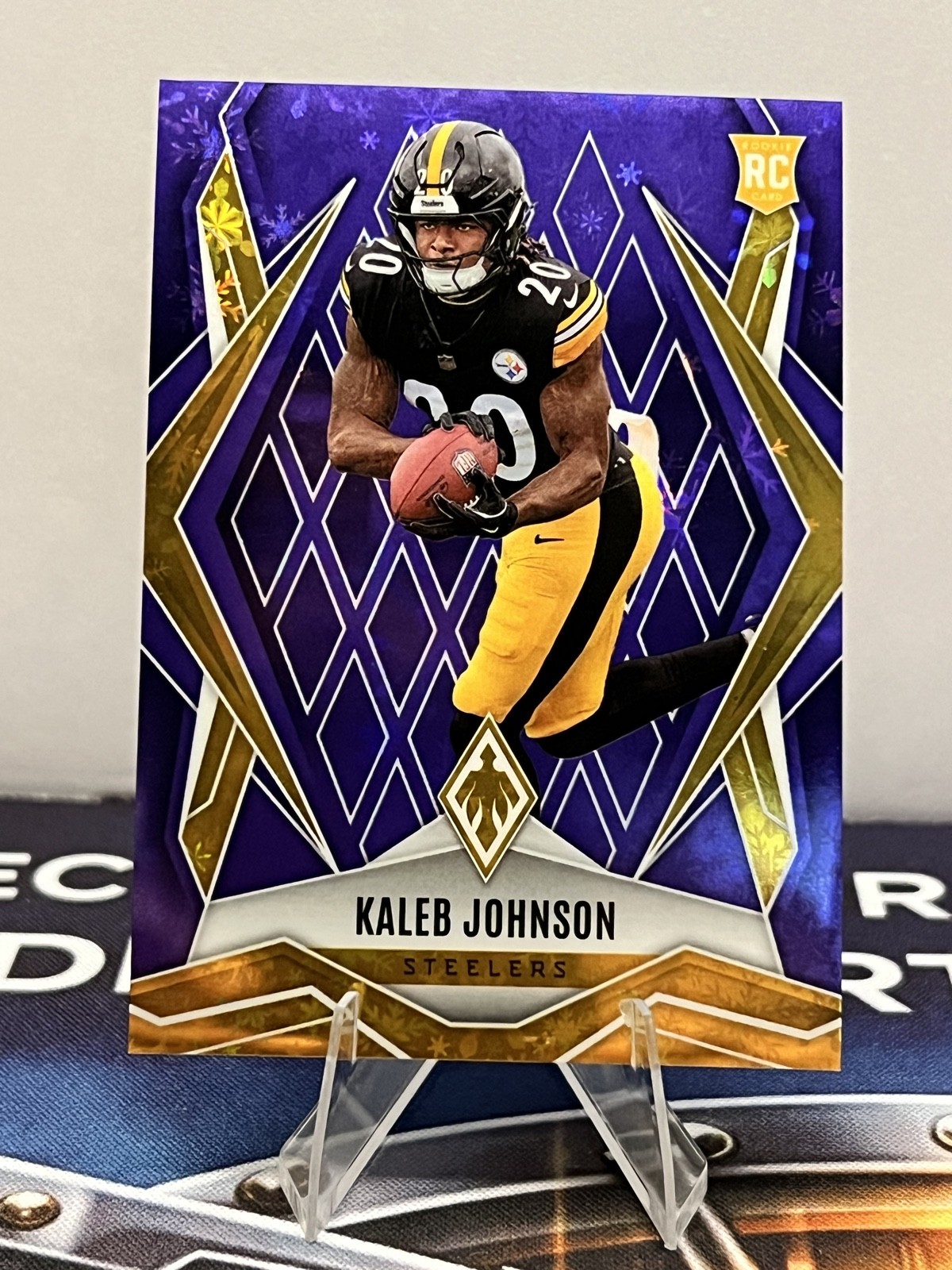 2025 Panini Phoenix - Rookies Kaleb Johnson #182 Purple Hyper /249 (RC)