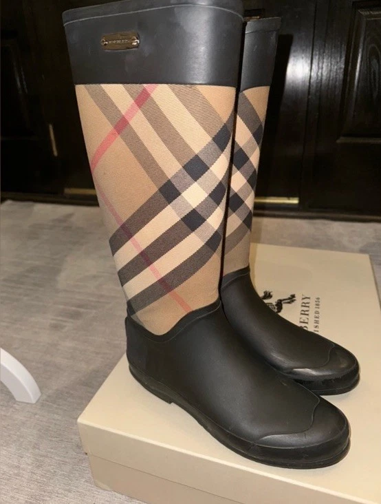 🔥 Botas de lluvia Burberry 38 8 🔥 Foto 2 de 4