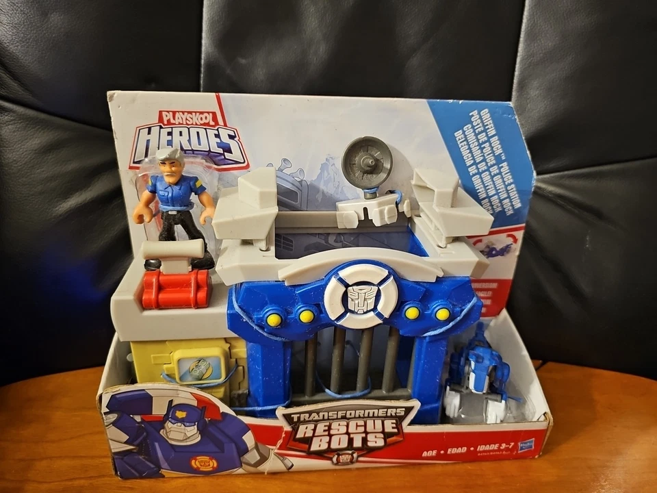 Transformers Rescue Bots Griffin Rock Police Station &  Astro Hulk Super heroes  - Image 3 of 4