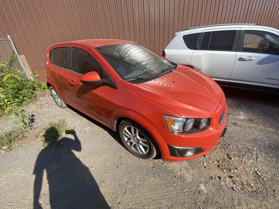 Used Rear Right Door Glass Rear fits: 2012 Chevrolet Sonic Htbk Rear Right Grade - Image 4 of 4