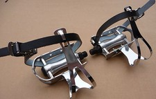 Pedali retrò e clip punta in acciaio e cinghie in pelle bicicletta bici sportiva vintage 