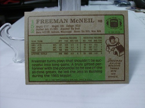 1984 Topps Football #152 - Freeman McNeil - New York Jets 84-021 - Picture 2 of 2