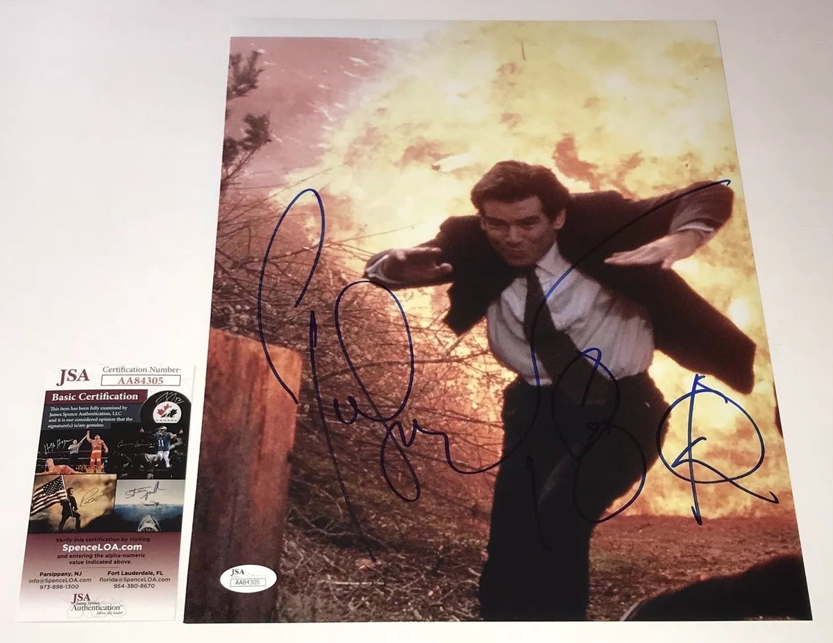 Pierce Brosnan James Bond signed,autographed 8x10 Photo. exact Proof COA, star Pierce Brosnan James Bond signed,autographed 8x10 Photo. exact Proof COA, star