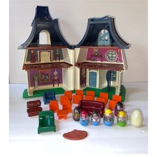 Vintage 1976 Hasbro Weebles Haunted House Playset Figures Furniture 141358 USA