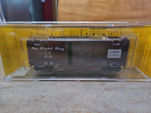 KADEE HO Escala 5216 Central Of Georgia 40' PS-1 Boxcar #8734 NUEVO EN CAJA | Zustand: New