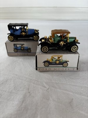 Set Of 2 Readers Digest Ford Model T Buick Mini COLLECTABLE Cars
