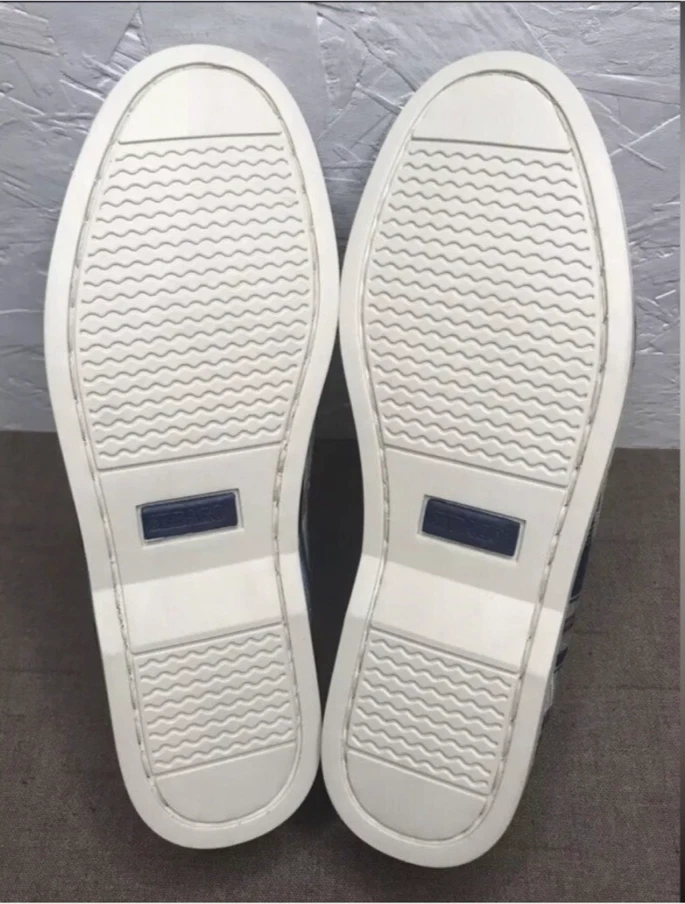 EUC Sebago Seashore Two-Eye Women's Boat Shoes Blue, Red Plaid Canvas Size 8M - Image 2 of 4