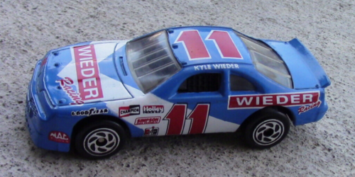1996 Matchbox Superfast 1993 KYLE WEIDER FORD T-BIRD STOCK CAR MINT LOOSE - Picture 1 of 4