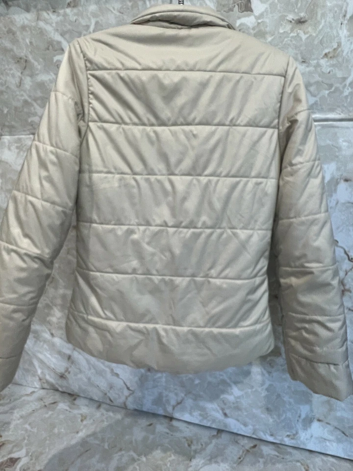 Lacoste Devanlay Crema Poliéster Puffer Chaqueta Talla 36 Foto 2 de 4
