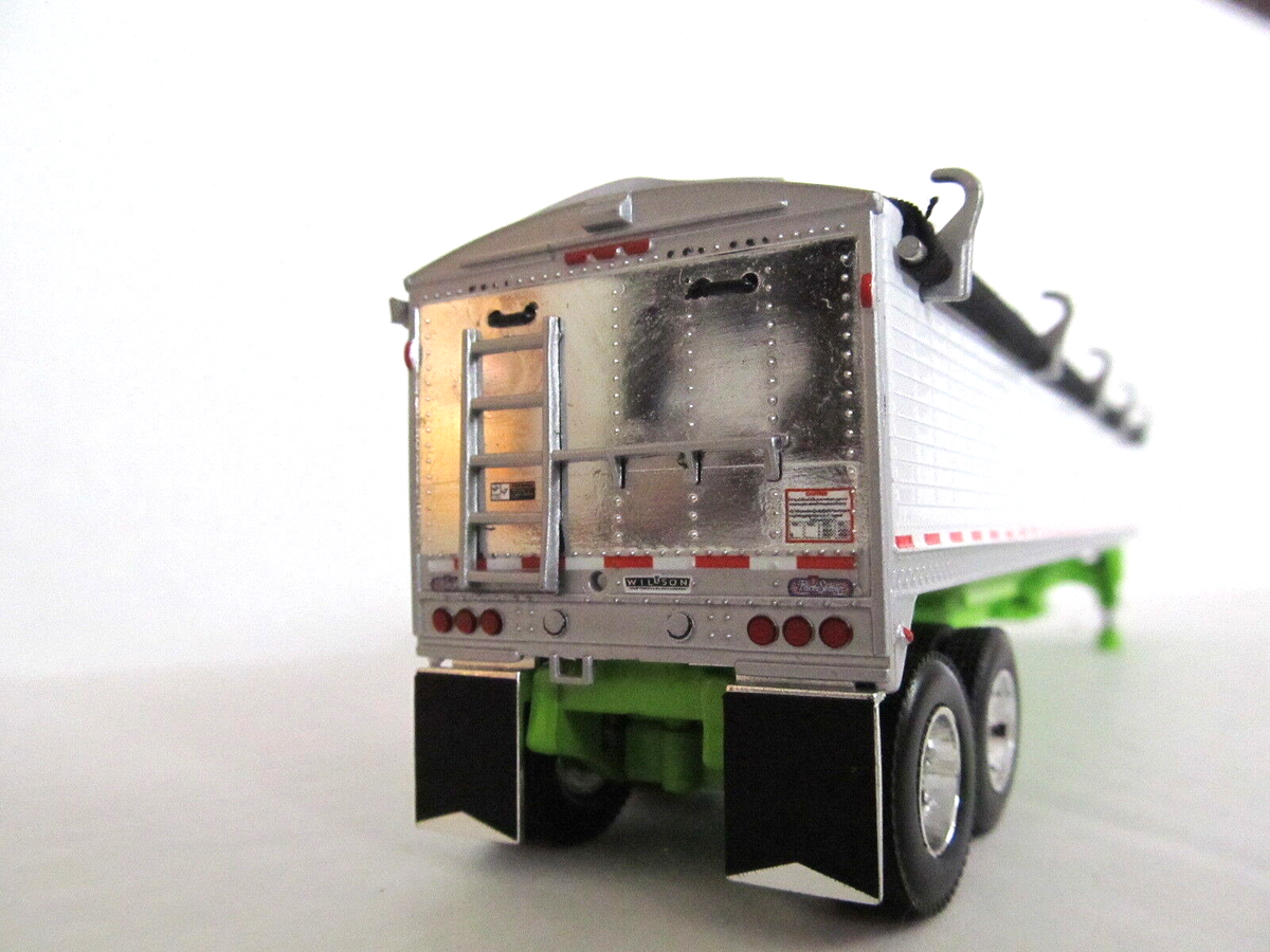 DCP 1/64 SCALE WILSON GRAIN TRAILER (HOPPER BOTTOM) WHITE /LIME