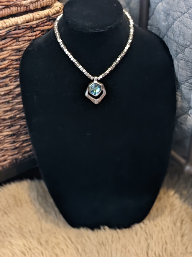 UNO de 50 The Cave Necklace Plated Silver with Blue Crystal