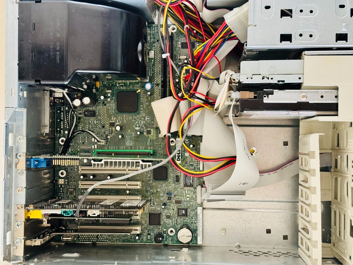 Dell Dimension 4100 Pentium III 1GHz 512MB 80GB Windows 98SE 3DFX