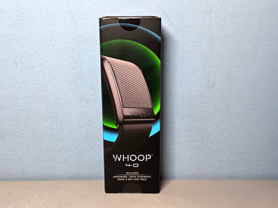 Whoop 4.0 Fitness Tracker w/ Onyx Superknit Band & Battery Pack New & Sealed