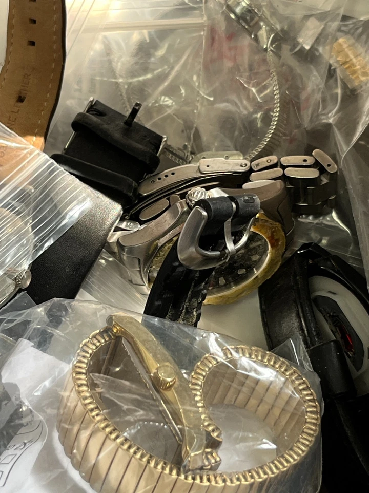 Random Lot Of 10 Watches For Parts Repair Grab Bag ONLY ((READ)) Charity DS00 - Image 3 of 3