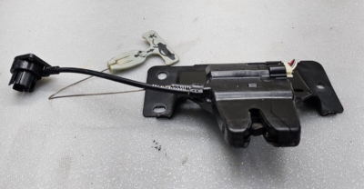 2003-2006 Lincoln Town Car Trunk Latch Release Actuator Deck Lid
