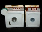 VINTAGE Salt Pepper Extra Large Shakers Ceramic COTTAGE HOUSE 1970's — photo 6