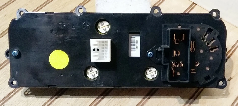 CHRYSLER CONCORDE/INTREPID AIRE ACONDICIONADO CONTROL DE CLIMA FABRICANTE ORIGINAL 1999-2004 Foto 2 de 4